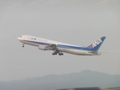 ANA　B767-300の離陸