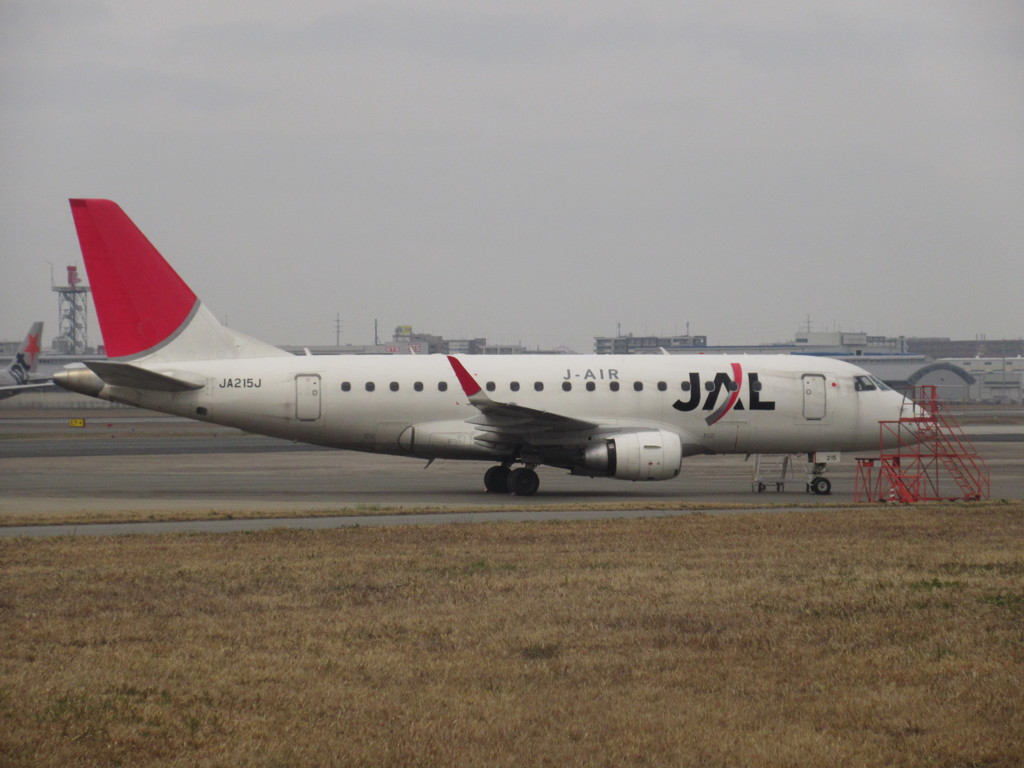 待機中のJ-AIR