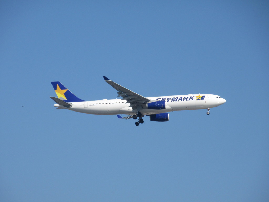 SKYMARK  A330着陸