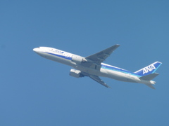 離陸　ANA　B777-200