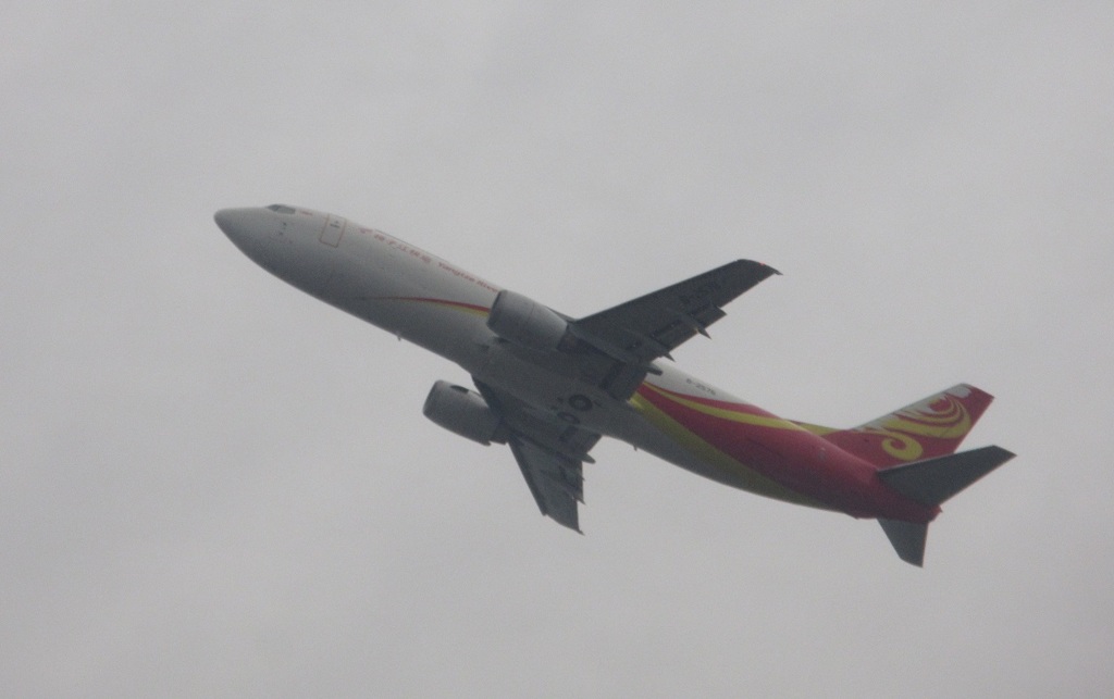 揚子江海運航空　B-2576