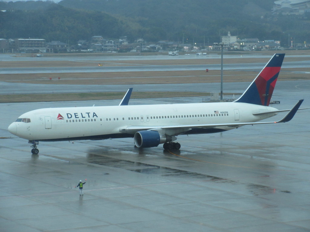 DELTA　B767到着①