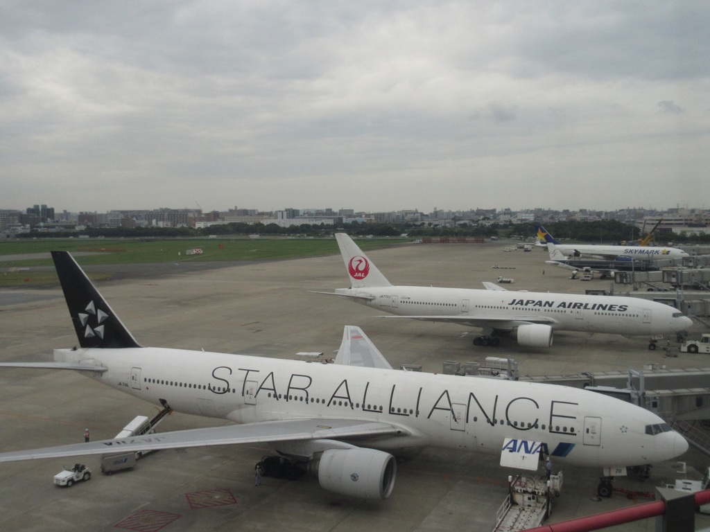 東京行きが４機