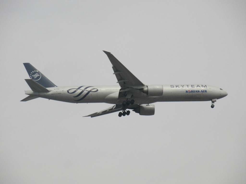 KOREAN AIR  777-300ER  HL7783