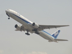 ANA  777-300  JA754A　①