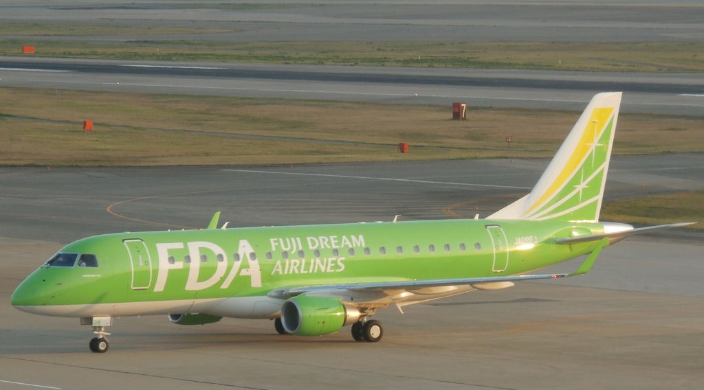 フジドリームエアラインズのティーグリーン到着