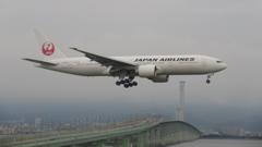 JAL B777-200の着陸
