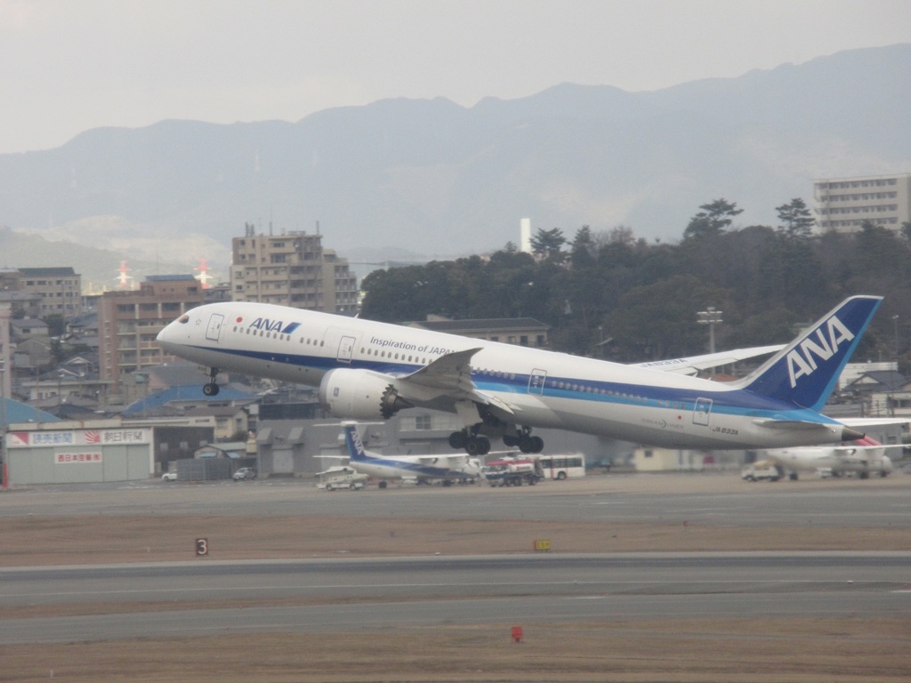 離陸　ANA　B787-9