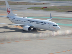 日本トランスオーシャンの到着　福岡空港にて　②