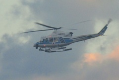 飛ぶ海保ヘリ