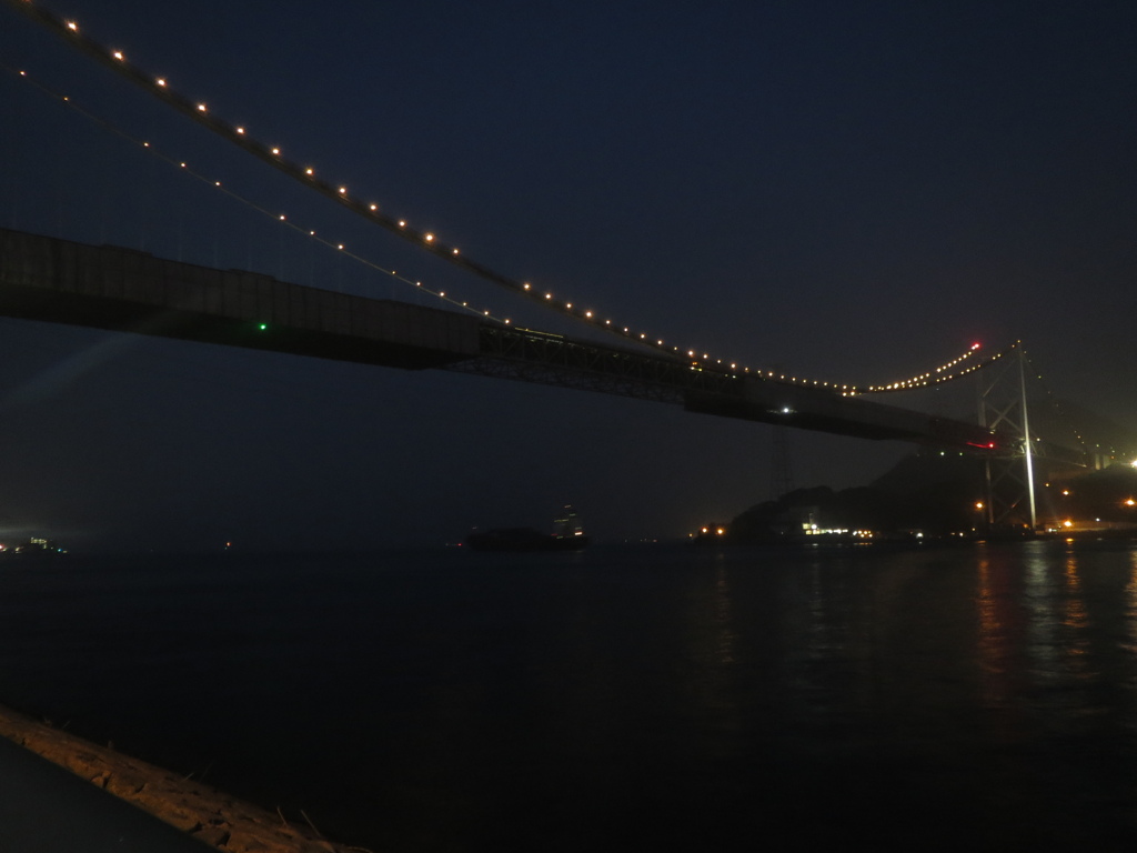 夜の関門海峡　③