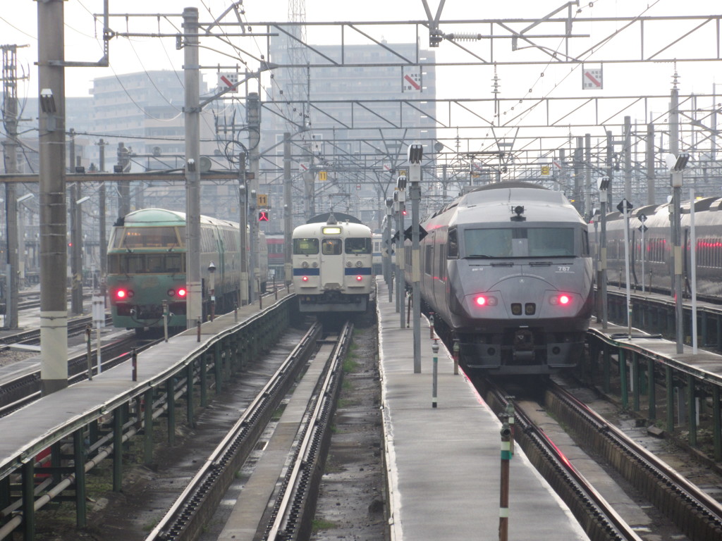 鹿児島本線の竹下車両基地にて①