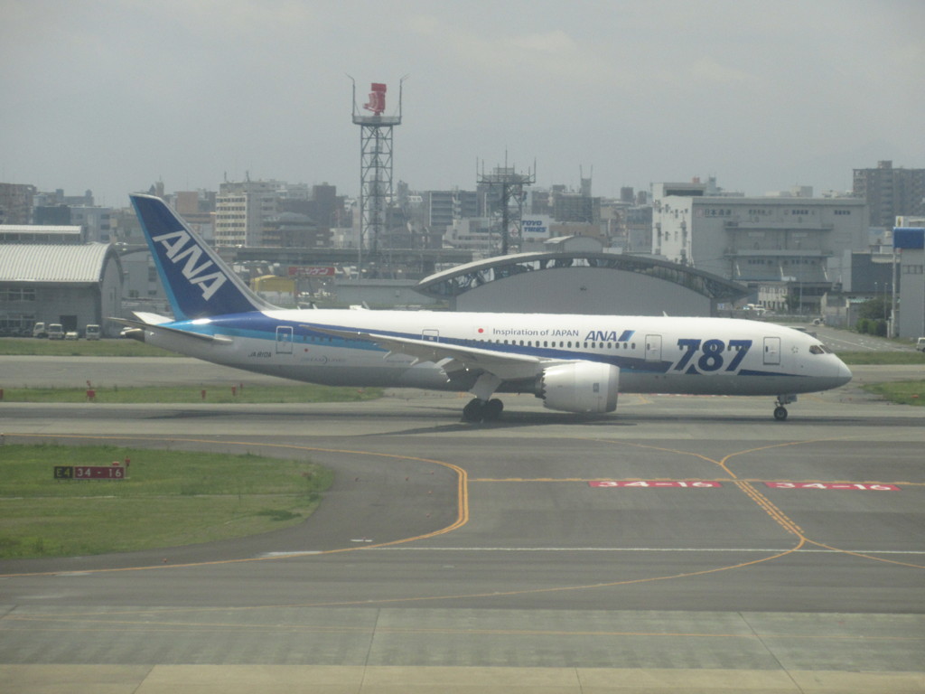 ＡＮＡ　Ｂ７８７到着