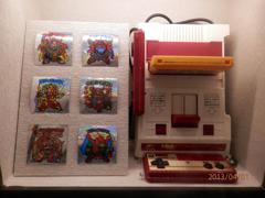 ファミコンとビックリマンシール
