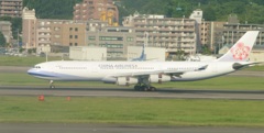 CHINA　AIRLINE　A340　B-18807到着