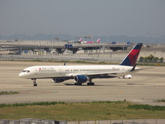 DELTA  B757の出発