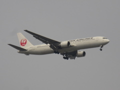 JAL  767-300  JA615J