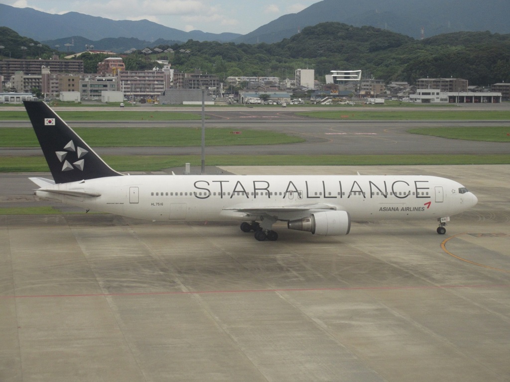 ASIANA B767-300 HL7516　②