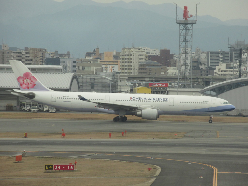 CHINA AIRLINE  A330出発
