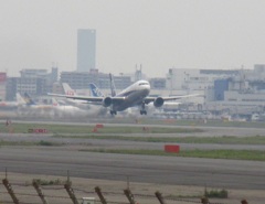 ANA  767の離陸　①