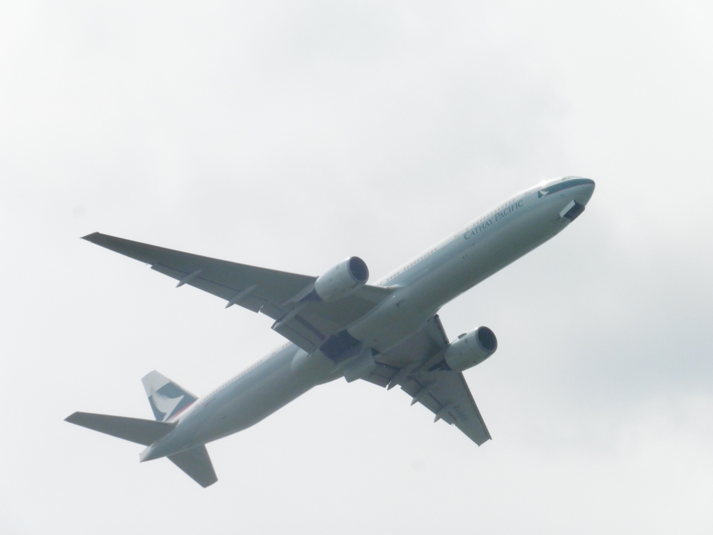 キャセイパシフィック　B777-300  B-HNN