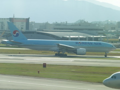 KOREAN　AIR　B777-200　HL7598