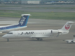 J-AIR　CRJ２００到着