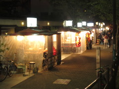 夜の中州のラーメン屋台