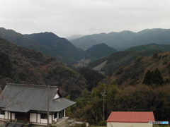 険しい山々