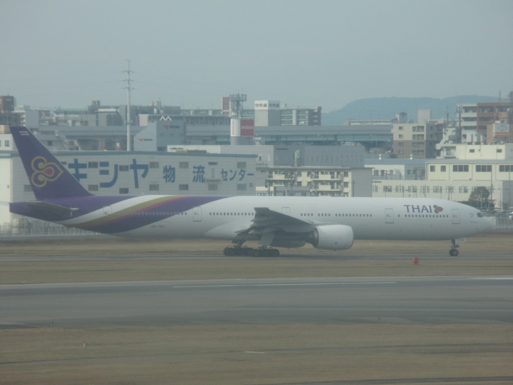 タイ国際　B777-300出発①