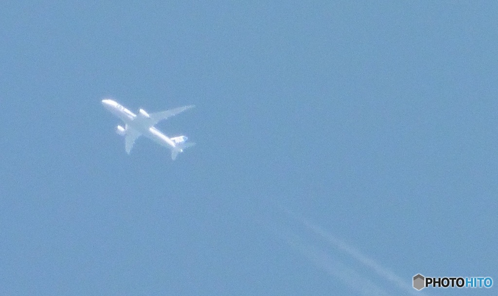 飛行機雲を眺める③