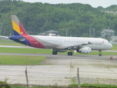 離陸待ちのASIANA　A321