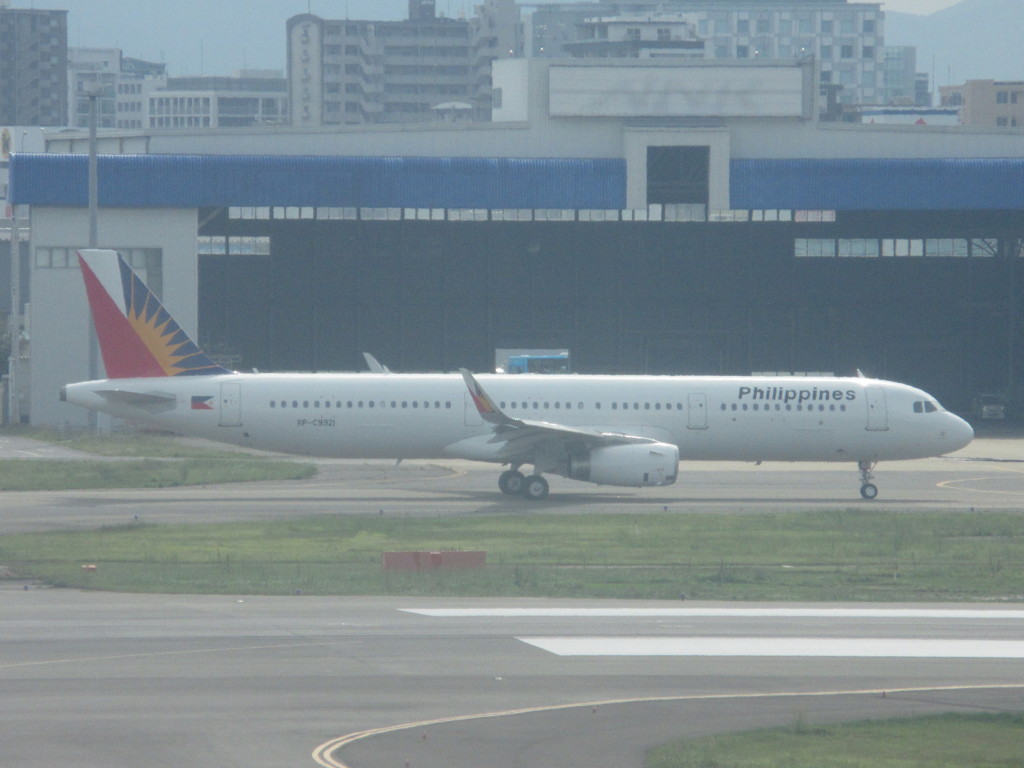 フィリピン航空　A321出発