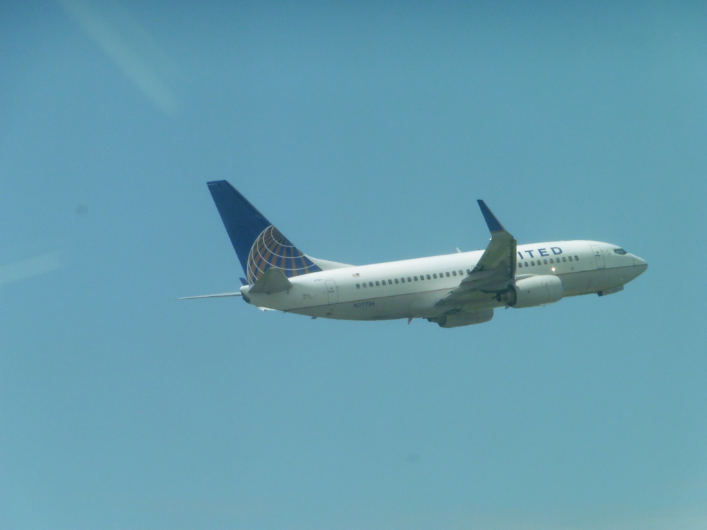 UNITED　B737-700離陸