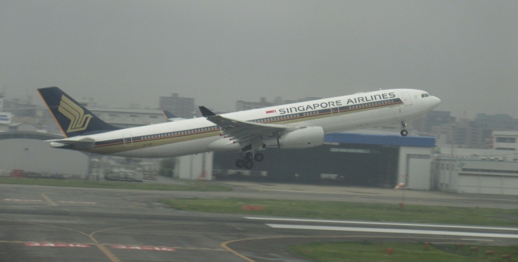 飛ぶシンガポール航空　Ａ３３０