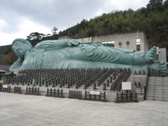 篠栗城戸南蔵院の釈迦涅槃像①