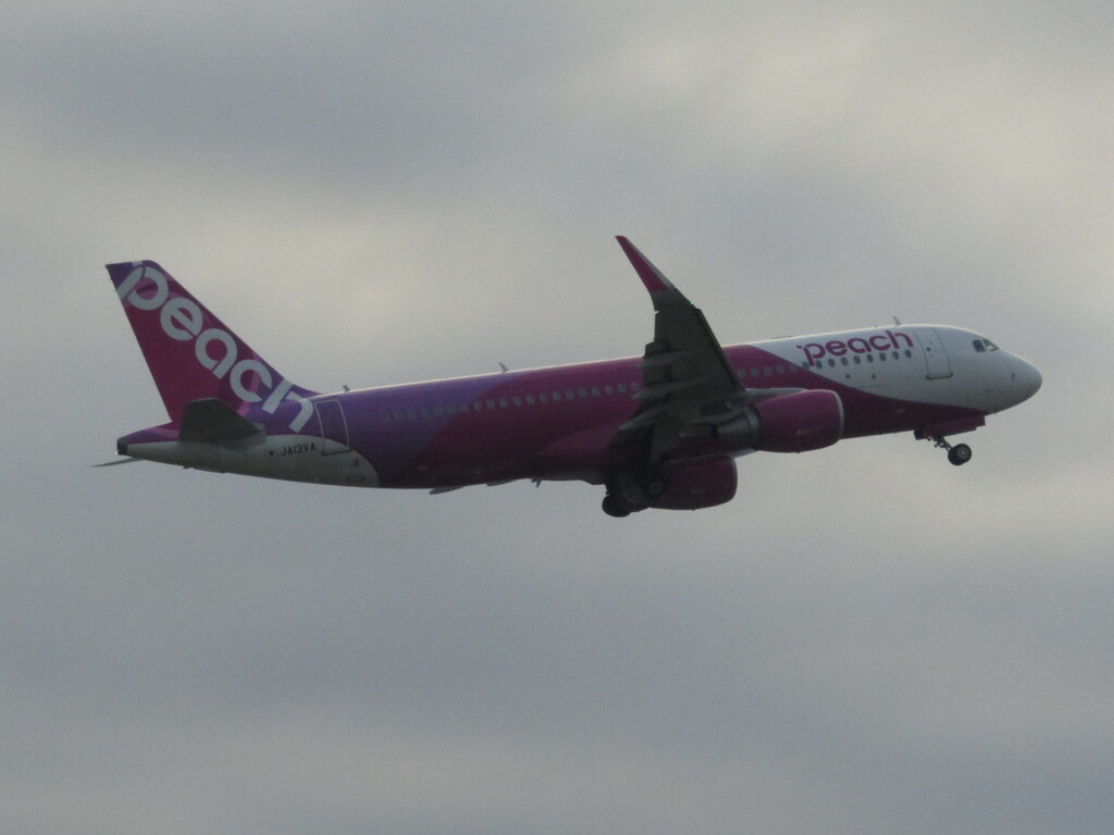 夕暮れの福岡空港にて　⑩