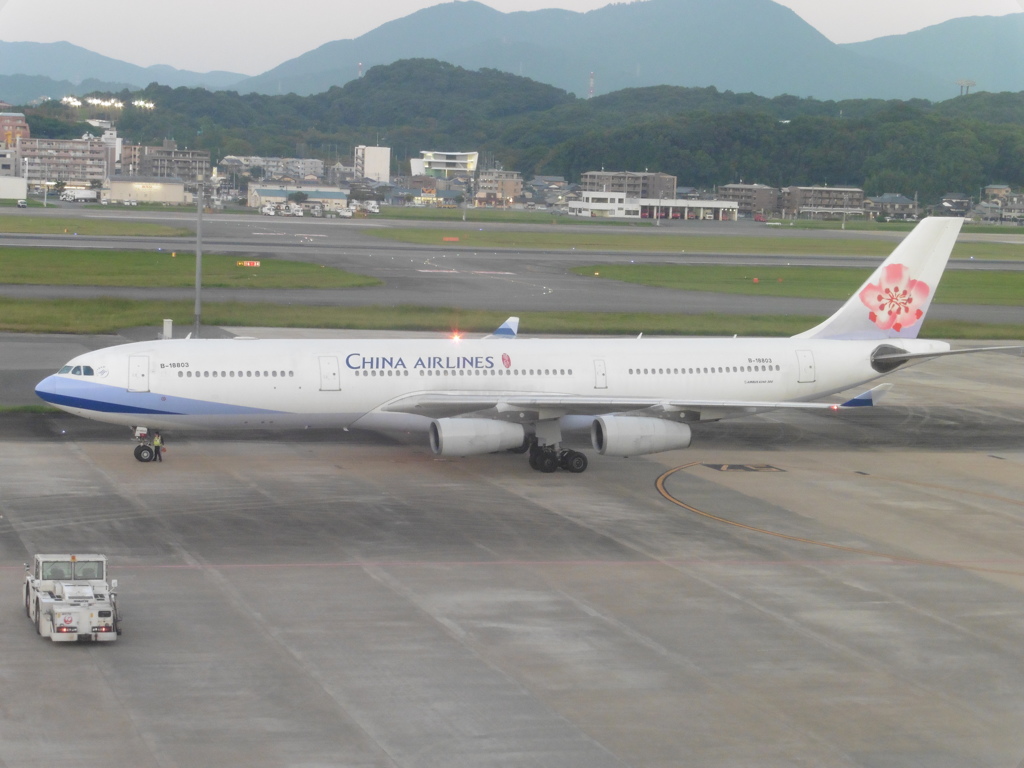 CHINA AIRLIEN  A340の出発①