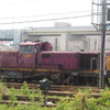隙間からDE10-1583機関車