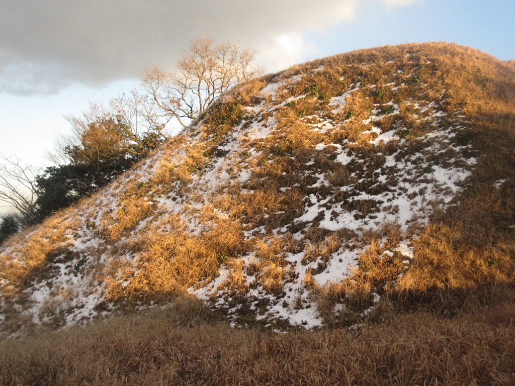 雪の積もった山頂より②