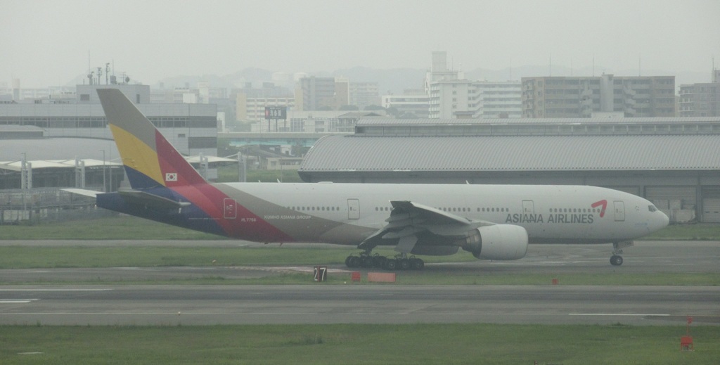 ＡＳＩＡＮＡ　Ｂ７７７－２００到着