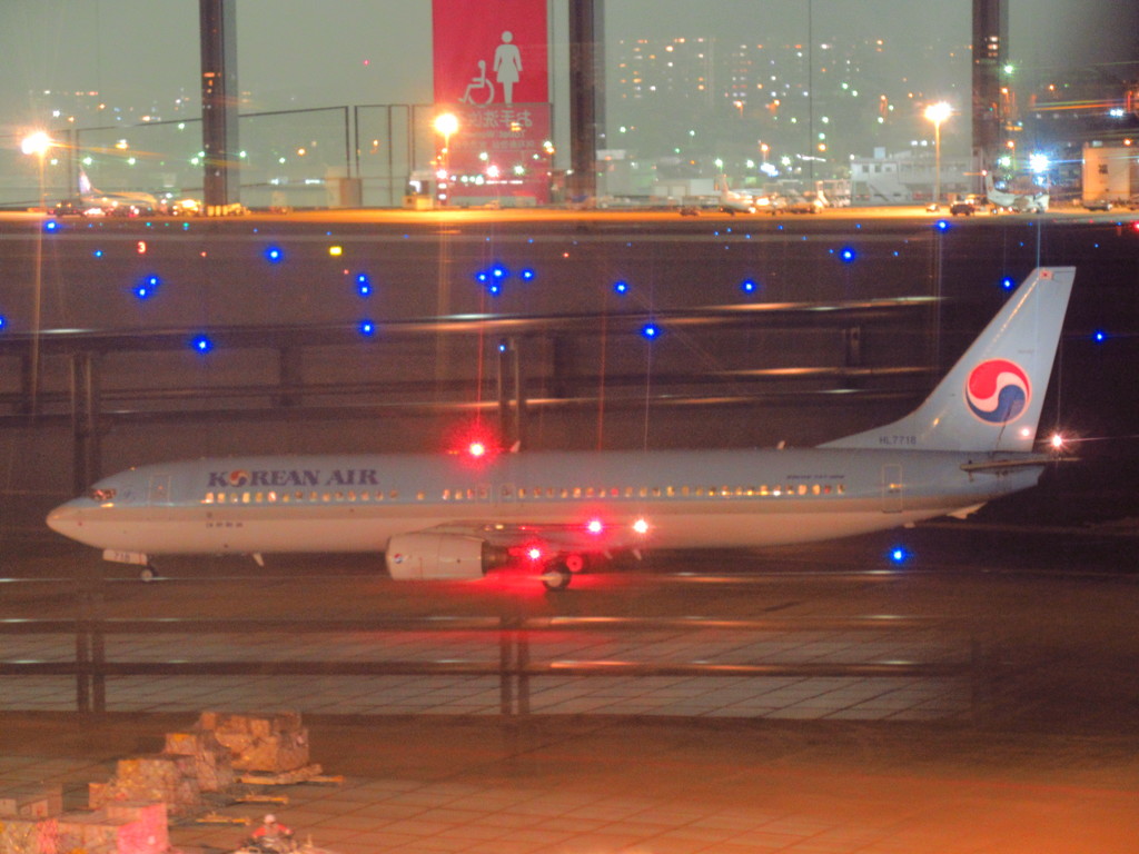 夜の空港にて④
