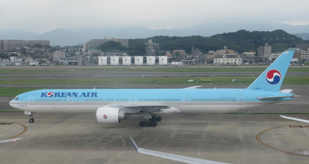 KOREAN AIR B777-300ER