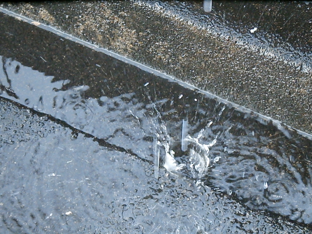 雪解け水が落ちた瞬間