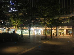 夜の博多シティ①