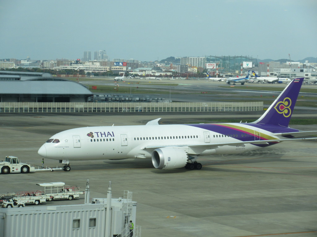 タイ国際　B787-8　福岡初就航　①