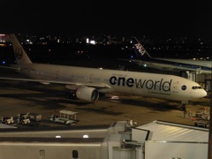 JAL  B777-300  one world