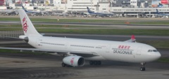 香港ドラゴン航空　A３３０　①