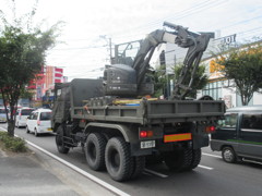 街中を走る自衛隊車両①