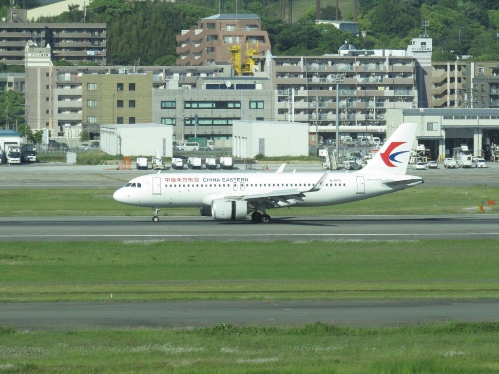 CHINA EASTER  A320-200N   B-1076